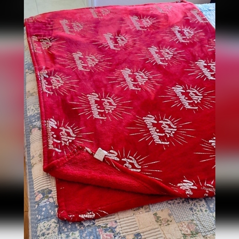 FELIZ NAVI DA Christmas throw